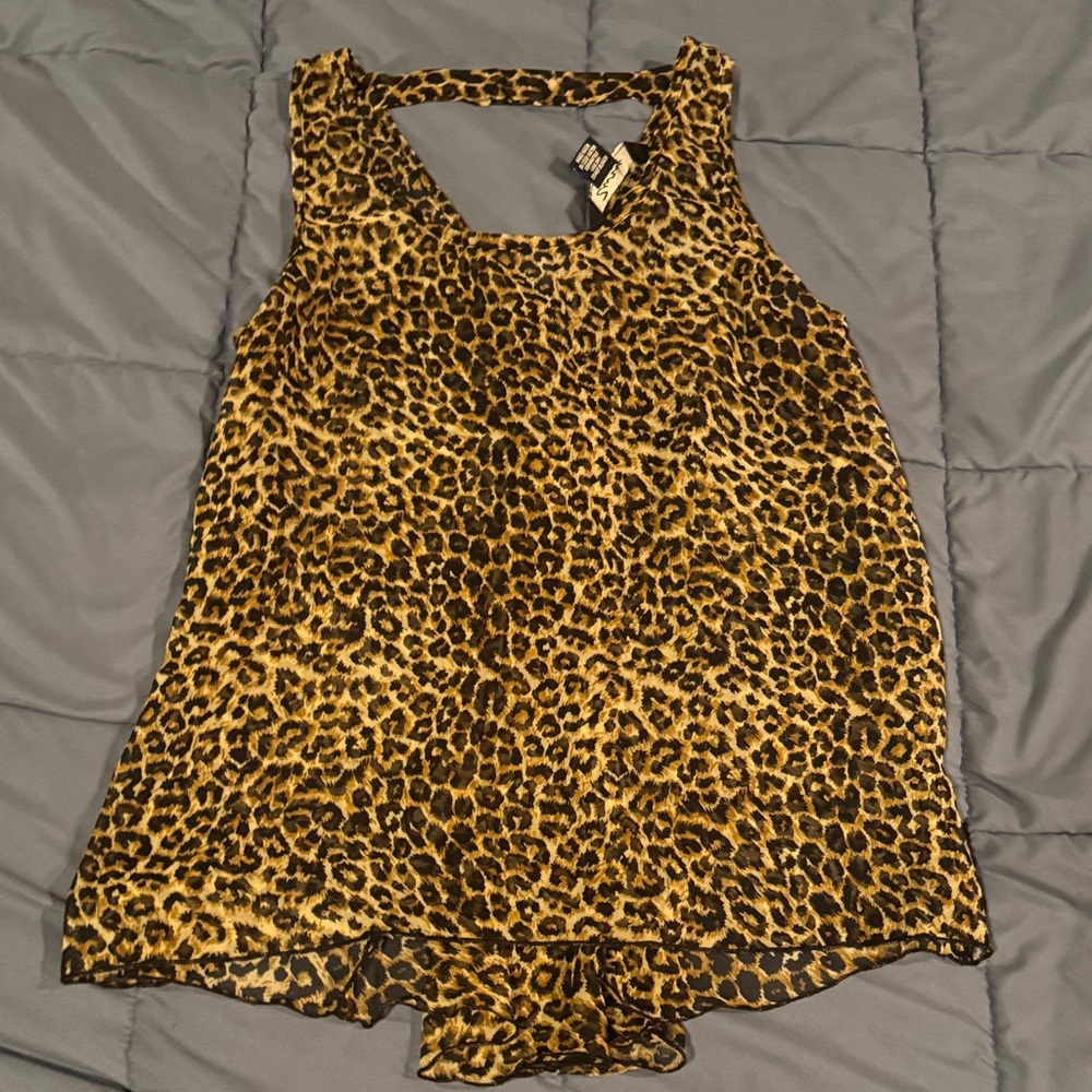 Leopard Print Sleeveless Top